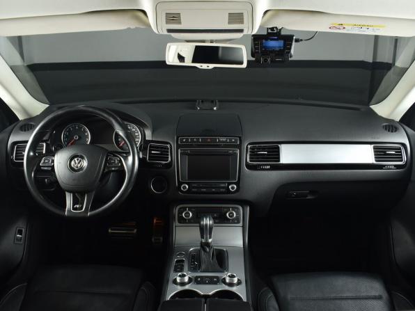 Volkswagen Touareg II Рестайлинг с пробегом 2015 года, цена 2 674 997 рублей, 252497 км, внедорожник, Автокод Объявления