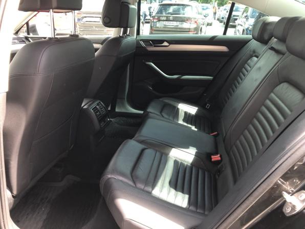Volkswagen Passat B8 с пробегом 2019 года, цена 2 609 500 рублей, 80342 км, седан, Автокод Объявления