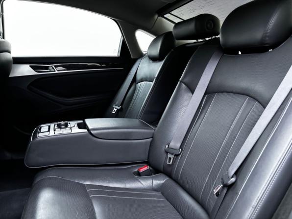 Genesis G80 I с пробегом 2017 года, цена 2 099 000 рублей, 197820 км, седан, Автокод Объявления