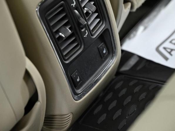 Jeep Grand Cherokee IV (WK2) с пробегом 2013 года, цена 1 339 000 рублей, 131044 км, внедорожник, Автокод Объявления