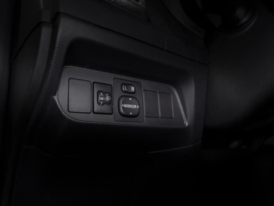 Toyota Auris I Москва  - изображение 17