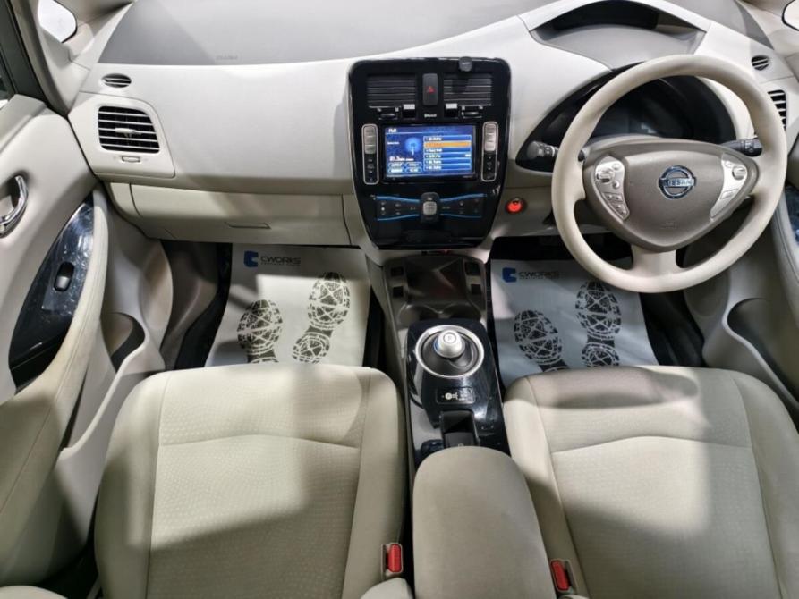 Nissan Leaf I (ZE0/AZE0) Курск  - изображение 8