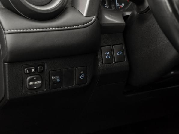 Toyota RAV4 IV (XA40) Рестайлинг с пробегом 2016 года, цена 1 920 000 рублей, 206271 км, внедорожник, Автокод Объявления