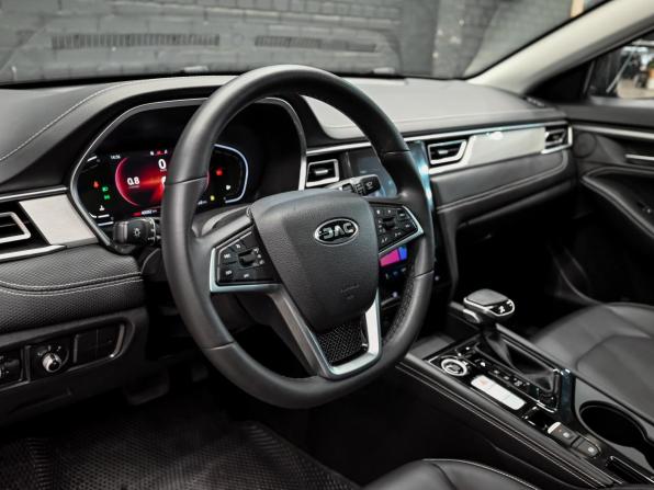 JAC J7 I с пробегом 2023 года, цена 1 450 000 рублей, 40062 км, хэтчбек, Автокод Объявления