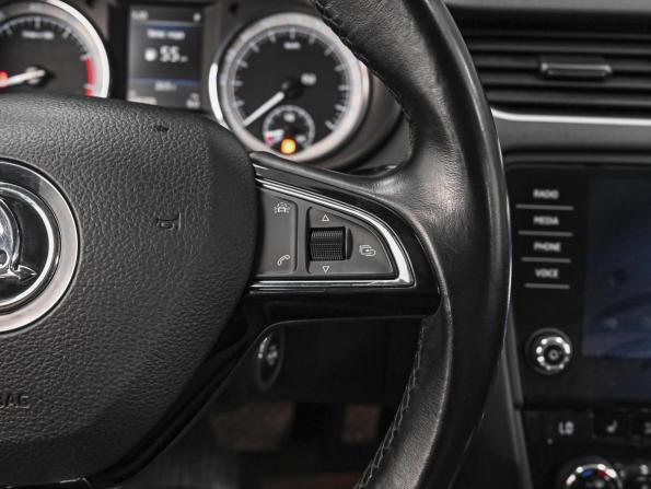 Skoda Octavia III (A7) Рестайлинг с пробегом 2017 года, цена 1 748 000 рублей, 208309 км, лифтбек, Автокод Объявления