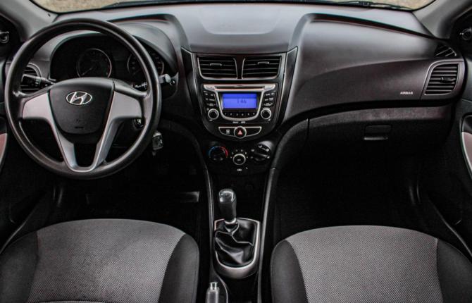 Hyundai Solaris I с пробегом 2014 года, цена 749 000 рублей, 130419 км, хэтчбек, Автокод Объявления