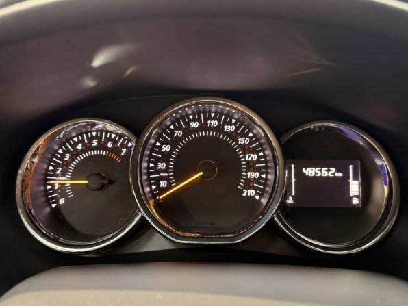 Renault Logan II Рестайлинг с пробегом 2019 года, цена 1 290 000 рублей, 48500 км, седан, Автокод Объявления
