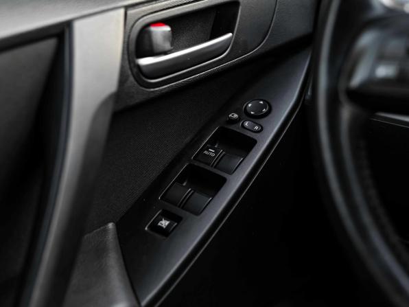 Mazda 3 II (BL) Рестайлинг с пробегом 2012 года, цена 760 000 рублей, 240998 км, хэтчбек, Автокод Объявления