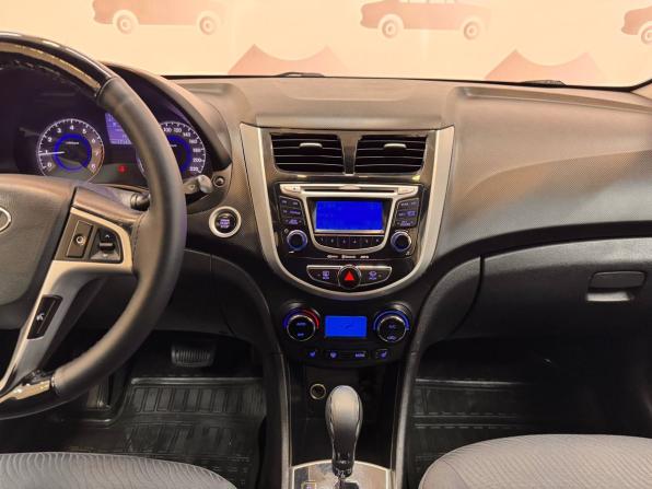 Hyundai Solaris I с пробегом 2011 года, цена 880 000 рублей, 171471 км, хэтчбек, Автокод Объявления