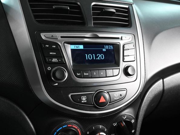 Hyundai Solaris I Рестайлинг с пробегом 2015 года, цена 1 049 000 рублей, 190563 км, седан, Автокод Объявления