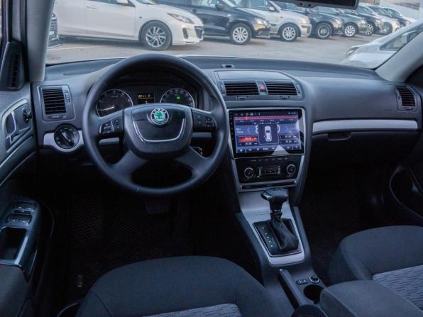 Skoda Octavia II (A5) Рестайлинг с пробегом 2012 года, цена 790 000 рублей, 291403 км, лифтбек, Автокод Объявления