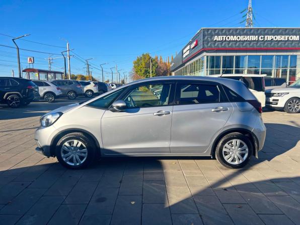 Honda Fit IV с пробегом 2021 года, цена 1 340 000 рублей, 77414 км, хэтчбек, Автокод Объявления
