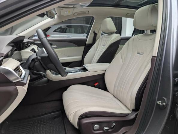 Hongqi H5 II с пробегом 2024 года, цена 3 550 000 рублей, 12080 км, седан, Автокод Объявления