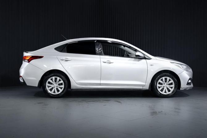 Hyundai Solaris II с пробегом 2017 года, цена 799 000 рублей, 314147 км, седан, Автокод Объявления