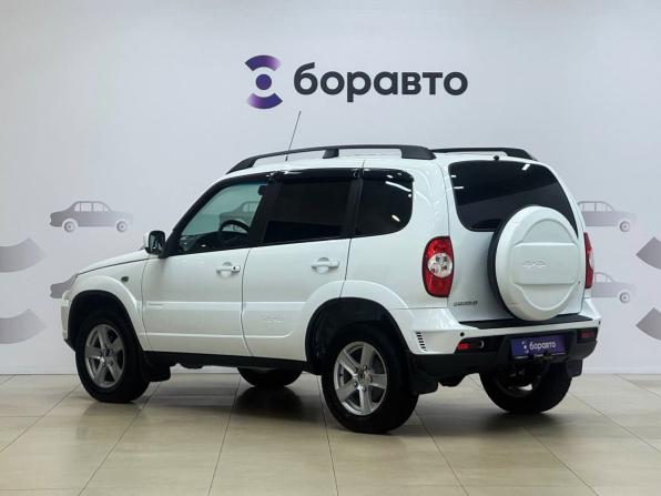 Chevrolet Niva I Рестайлинг с пробегом 2018 года, цена 860 000 рублей, 98771 км, внедорожник, Автокод Объявления