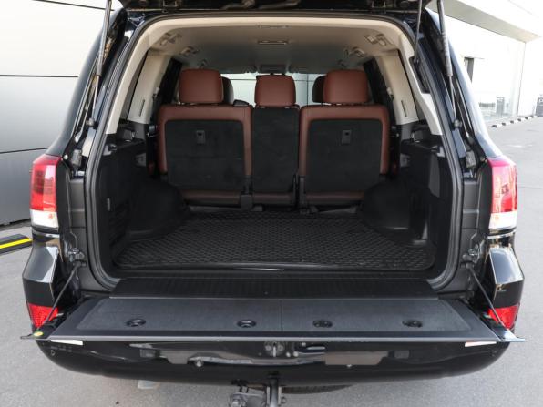 Toyota Land Cruiser 200 Series Рестайлинг 2 с пробегом 2018 года, цена 5 298 000 рублей, 261815 км, внедорожник, Автокод Объявления