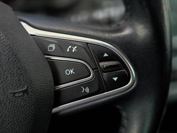 Renault Megane IV с пробегом 2018 года, цена 1 075 000 рублей, 140962 км, универсал, Автокод Объявления