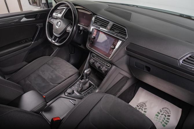 Volkswagen Tiguan II с пробегом 2018 года, цена 2 339 000 рублей, 252700 км, внедорожник, Автокод Объявления