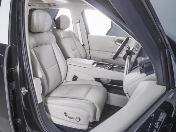 Lynk &amp; Co 900 с пробегом 2026 года, цена 9 765 000 рублей, 88 км, внедорожник, Автокод Объявления