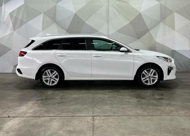 Kia Ceed III с пробегом 2021 года, цена 1 890 000 рублей, 65707 км, универсал, Автокод Объявления