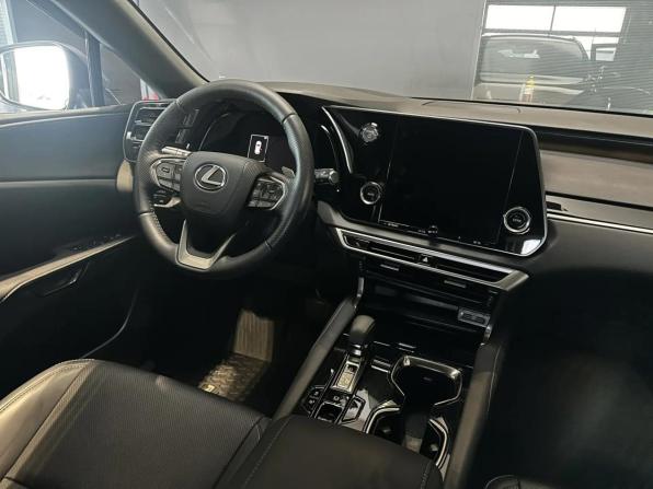 Lexus RX V с пробегом 2023 года, цена 9 350 000 рублей, 27476 км, внедорожник, Автокод Объявления