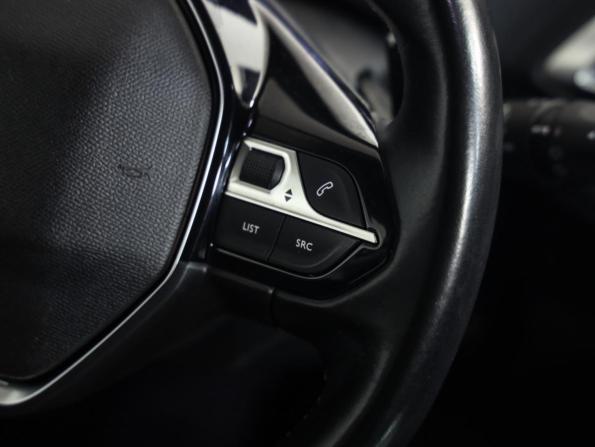 Peugeot 3008 II с пробегом 2019 года, цена 1 699 000 рублей, 171838 км, внедорожник, Автокод Объявления