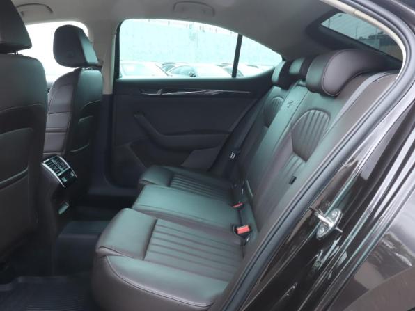 Skoda Superb III с пробегом 2015 года, цена 2 300 000 рублей, 87391 км, лифтбек, Автокод Объявления