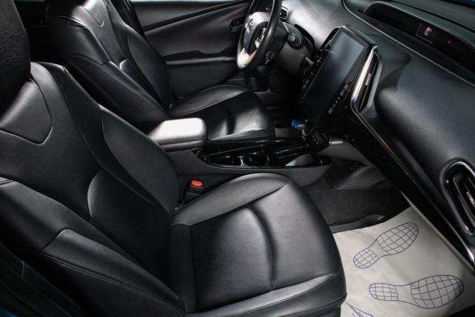 Toyota Prius IV Рестайлинг (XW50) с пробегом 2019 года, цена 2 349 000 рублей, 73255 км, лифтбек, Автокод Объявления