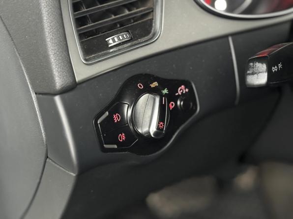 Audi A4 IV (B8) Рестайлинг с пробегом 2013 года, цена 1 235 000 рублей, 177311 км, седан, Автокод Объявления