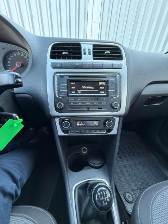 Volkswagen Polo V Рестайлинг с пробегом 2017 года, цена 1 049 000 рублей, 190000 км, седан, Автокод Объявления