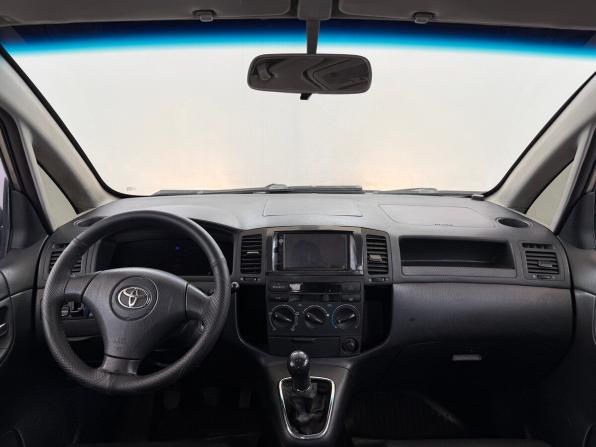 Toyota Corolla Verso I с пробегом 2003 года, цена 470 000 рублей, 215854 км, минивэн, Автокод Объявления