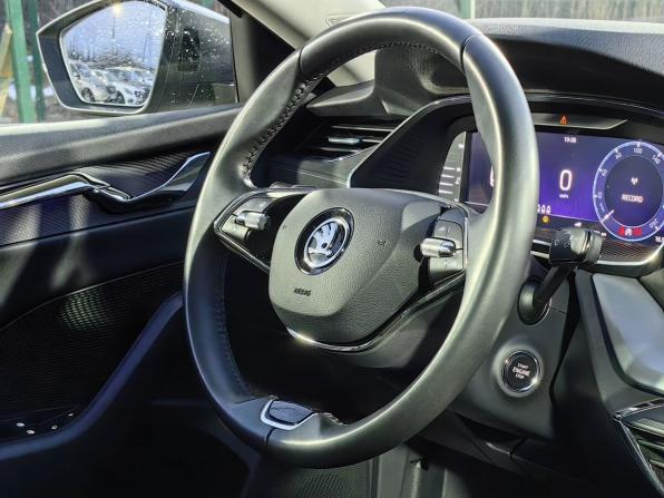 Skoda Octavia IV (A8) с пробегом 2022 года, цена 2 459 000 рублей, 95000 км, лифтбек, Автокод Объявления