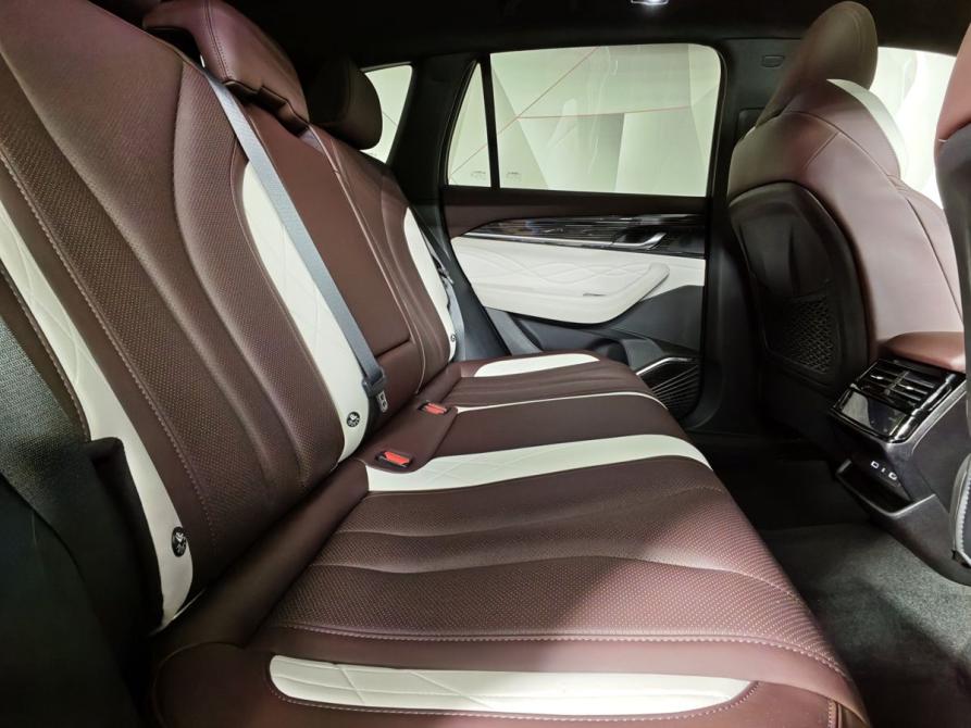Geely Monjaro I Москва  - изображение 16