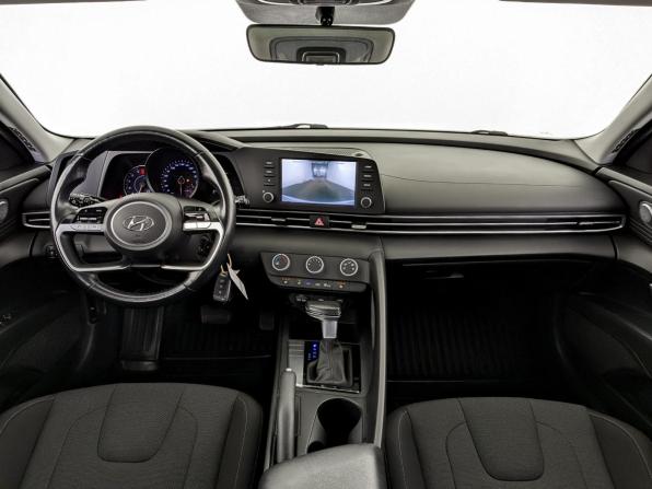 Hyundai Elantra VII (CN7) с пробегом 2022 года, цена 1 810 000 рублей, 70157 км, седан, Автокод Объявления