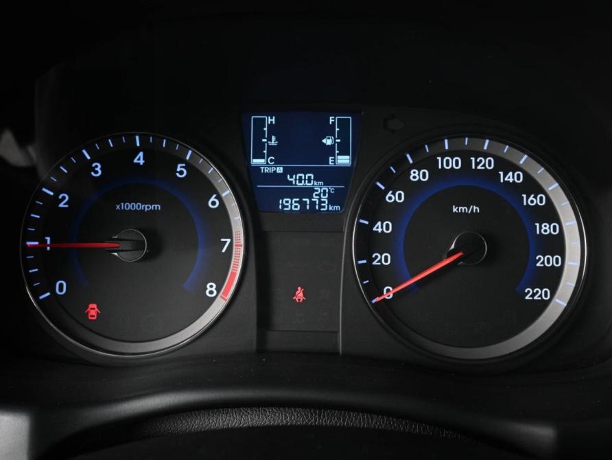 Hyundai Solaris I Рестайлинг Ростов-на-Дону  - изображение 16
