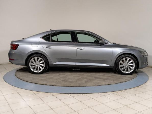 Skoda Superb III с пробегом 2018 года, цена 1 844 900 рублей, 260000 км, лифтбек, Автокод Объявления