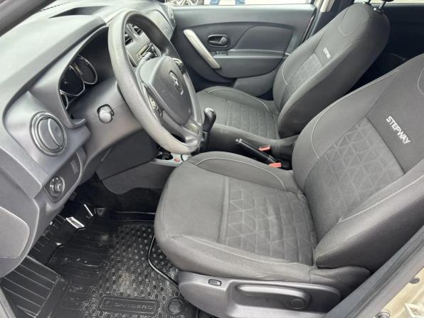Renault Sandero II с пробегом 2018 года, цена 1 028 432 рубля, 75884 км, хэтчбек, Автокод Объявления