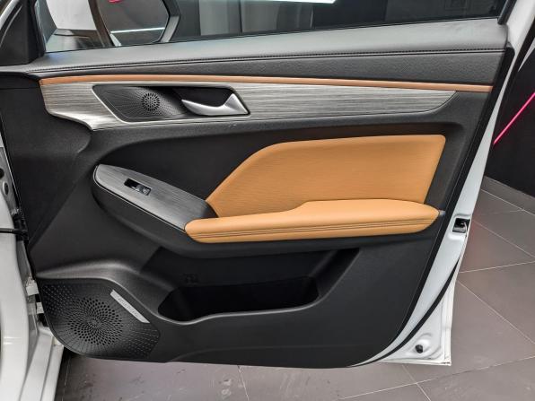 Haval Jolion I с пробегом 2023 года, цена 1 815 000 рублей, 75470 км, внедорожник, Автокод Объявления