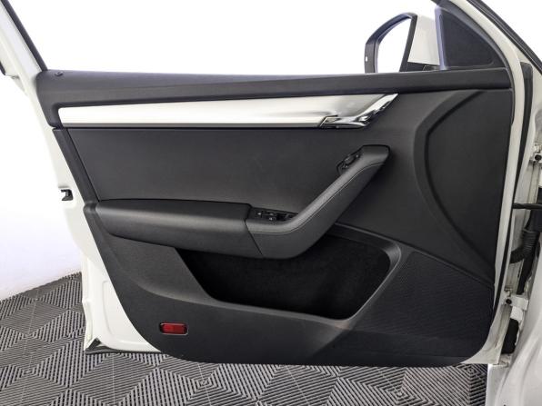 Skoda Octavia III (A7) Рестайлинг с пробегом 2020 года, цена 1 790 000 рублей, 122569 км, лифтбек, Автокод Объявления