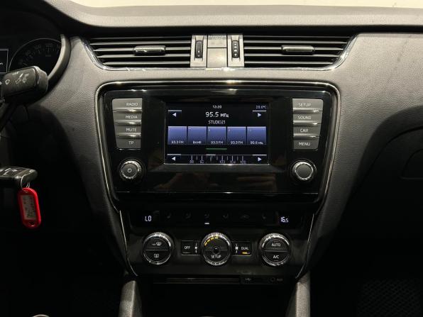 Skoda Octavia III (A7) с пробегом 2014 года, цена 929 000 рублей, 229698 км, лифтбек, Автокод Объявления