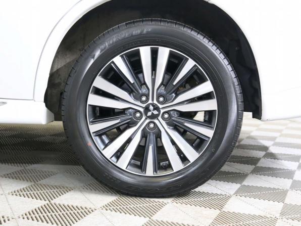 Mitsubishi Outlander III Рестайлинг 3 с пробегом 2022 года, цена 2 525 000 рублей, 33092 км, внедорожник, Автокод Объявления