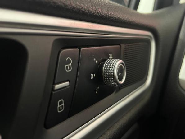 Volkswagen Touareg II Рестайлинг с пробегом 2015 года, цена 2 365 000 рублей, 267100 км, внедорожник, Автокод Объявления