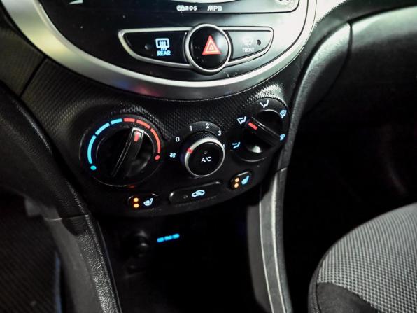 Hyundai Solaris I с пробегом 2013 года, цена 740 000 рублей, 219207 км, седан, Автокод Объявления