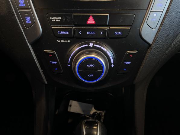 Hyundai Santa Fe III с пробегом 2012 года, цена 1 470 000 рублей, 275288 км, внедорожник, Автокод Объявления
