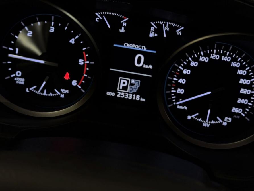 Toyota Land Cruiser 200 Series Рестайлинг 1 Санкт-Петербург  - изображение 19