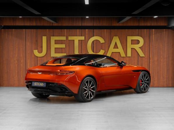 Aston Martin DB11 I с пробегом 2017 года, цена 14 500 000 рублей, 9406 км, купе, Автокод Объявления