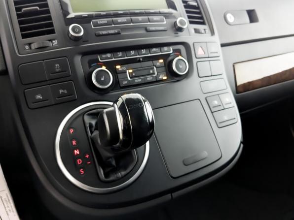 Volkswagen Multivan T5 Рестайлинг с пробегом 2010 года, цена 1 920 000 рублей, 104862 км, минивэн, Автокод Объявления