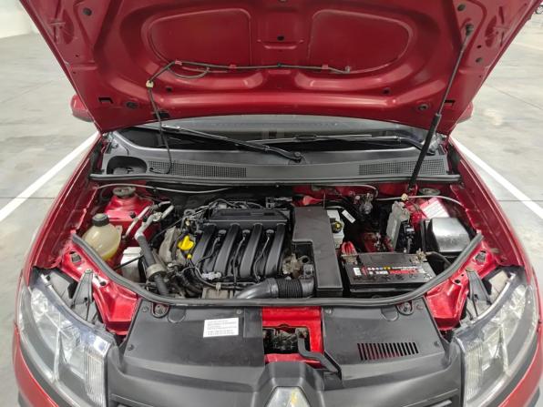 Renault Sandero II с пробегом 2017 года, цена 950 000 рублей, 125143 км, хэтчбек, Автокод Объявления