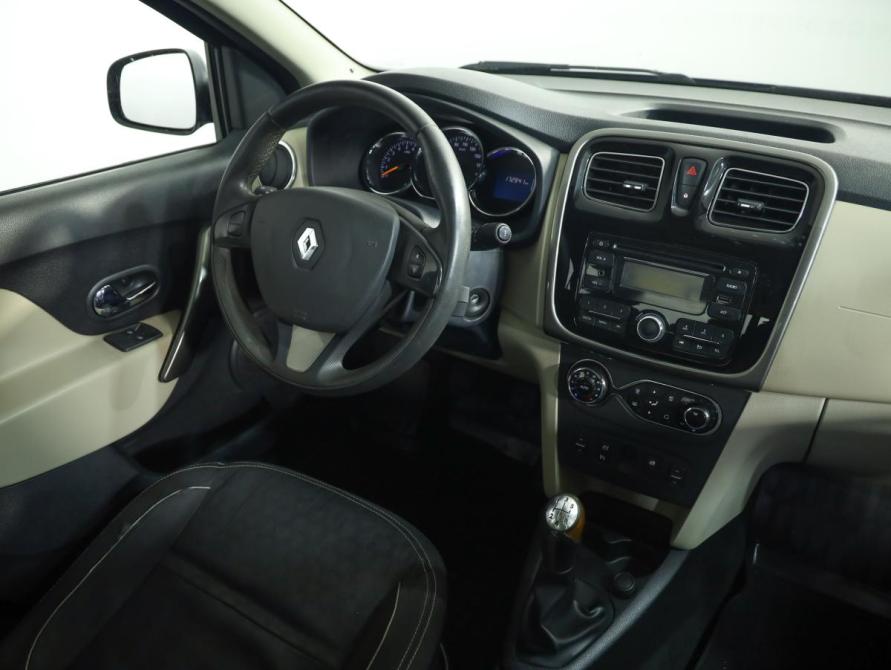 Renault Logan II Санкт-Петербург  - изображение 9
