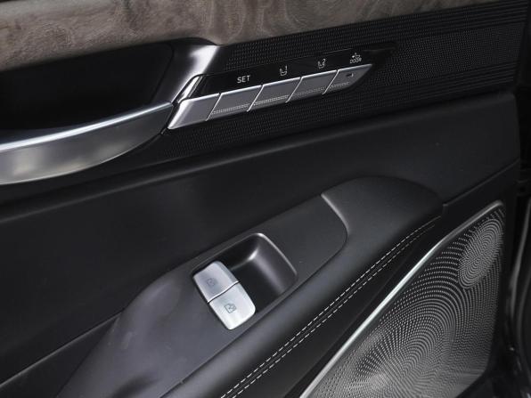 Genesis G90 I Рестайлинг с пробегом 2021 года, цена 2 363 000 рублей, 97054 км, седан, Автокод Объявления